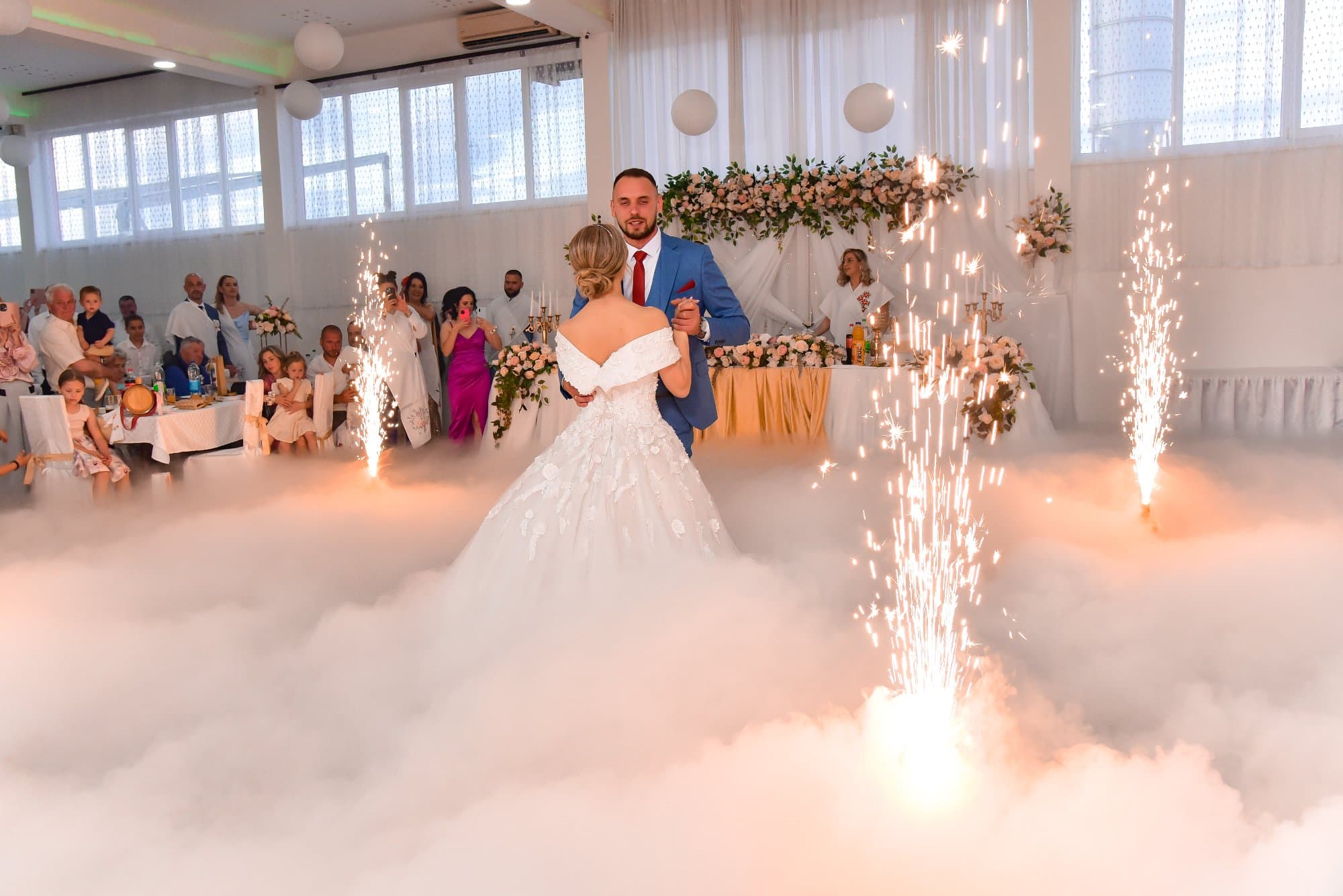 Niski dim za prvi ples 1