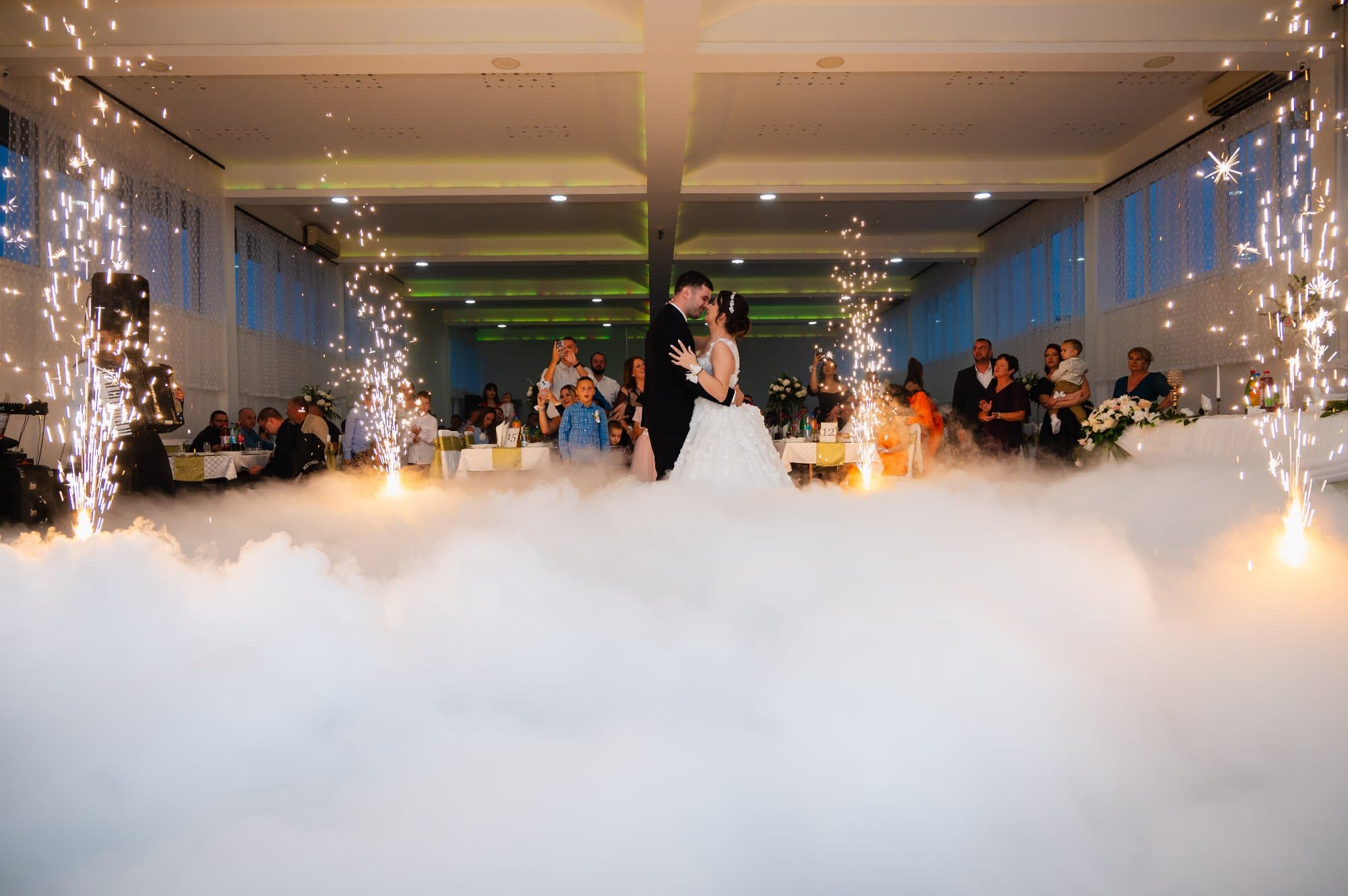 Niski dim za prvi ples 9