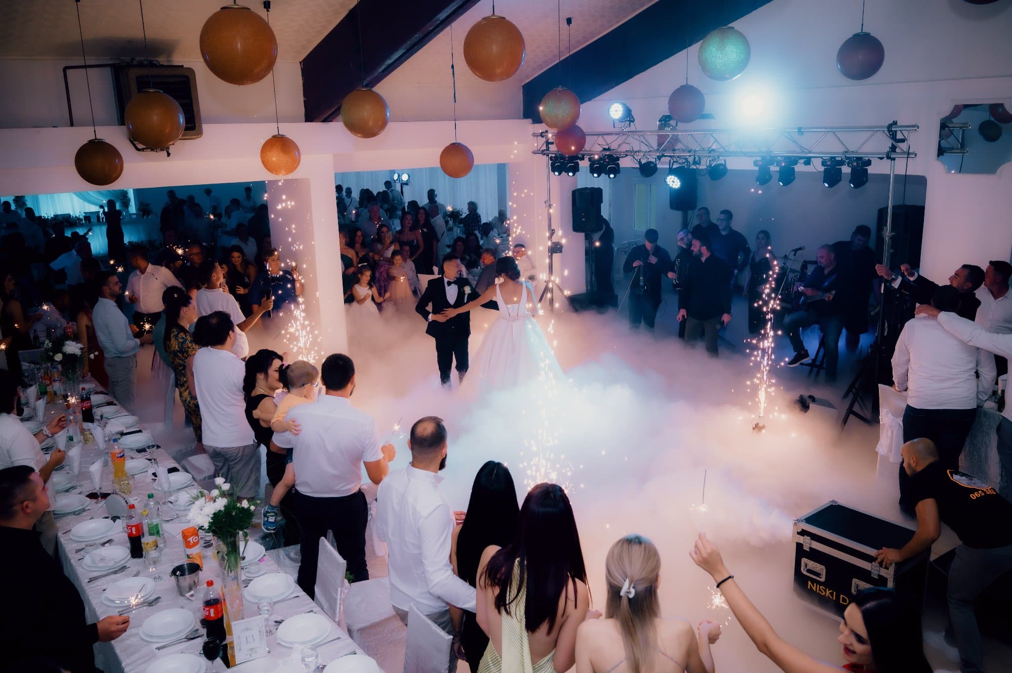 Niski dim za prvi ples 7