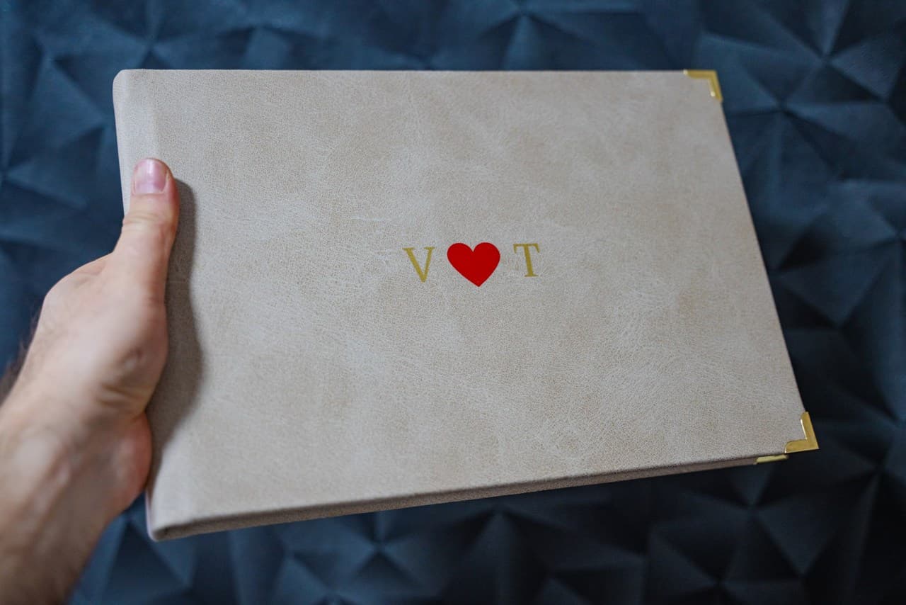 Magic Book Studio | Premium Photobook 📖✨